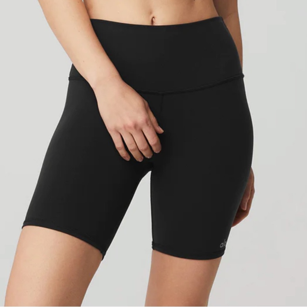 Alo Yoga- 7" High Waist Biker Short, Small